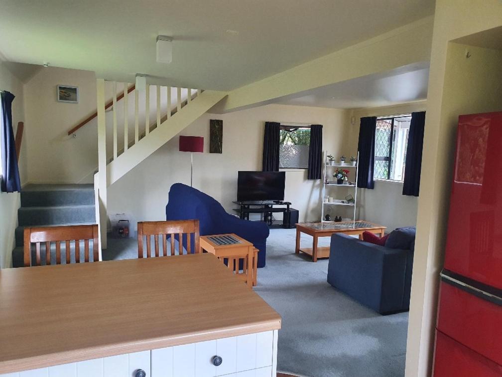 Country Cottage Rotorua Luaran gambar